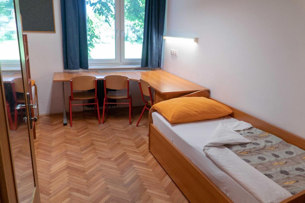 Dijaski Dom Bezigrad Ljubljana Hostel Exteriér fotografie