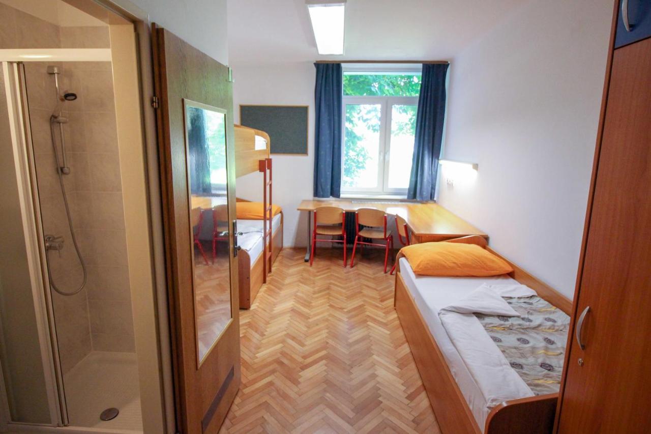 Dijaski Dom Bezigrad Ljubljana Hostel Exteriér fotografie
