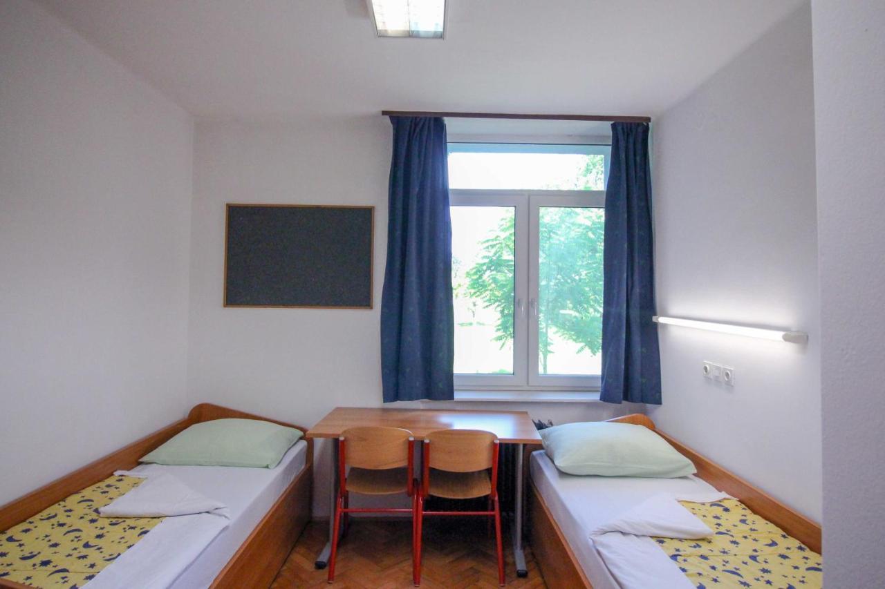 Dijaski Dom Bezigrad Ljubljana Hostel Exteriér fotografie