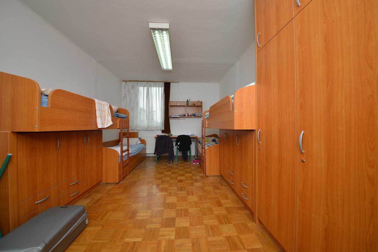 Dijaski Dom Bezigrad Ljubljana Hostel Exteriér fotografie
