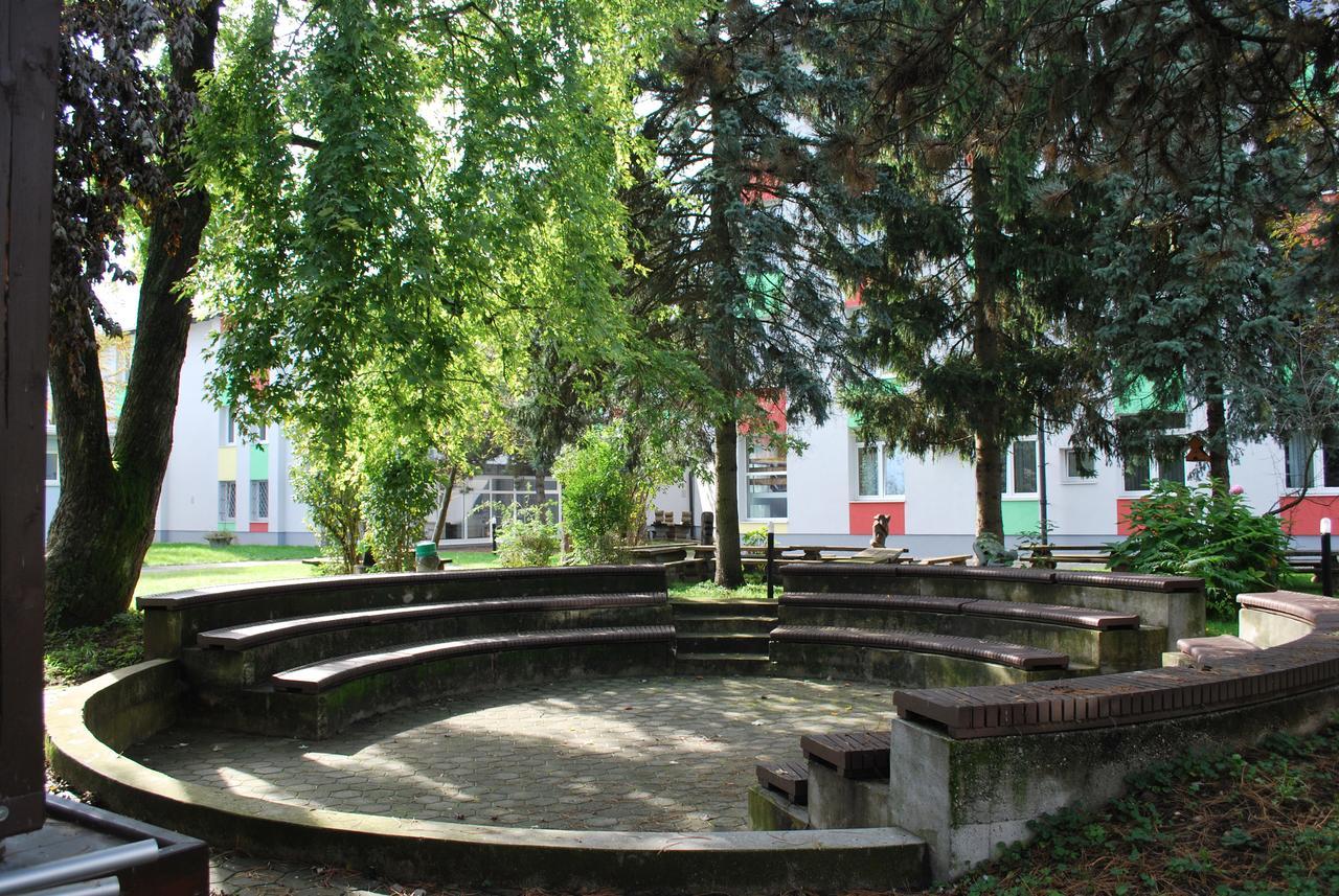 Dijaski Dom Bezigrad Ljubljana Hostel Exteriér fotografie