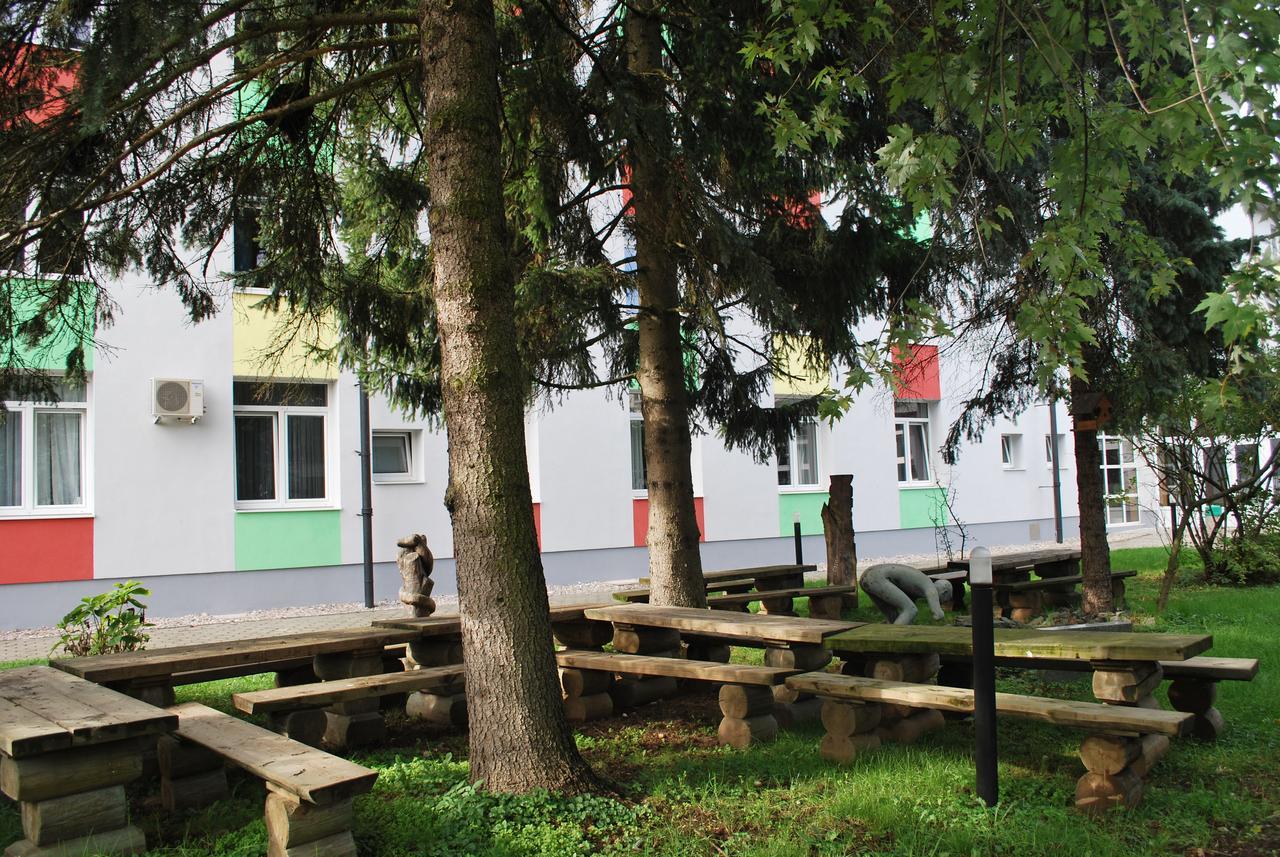 Dijaski Dom Bezigrad Ljubljana Hostel Exteriér fotografie